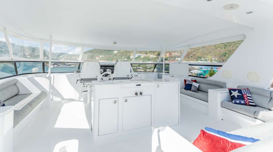 201 Flybridge seating.jpg