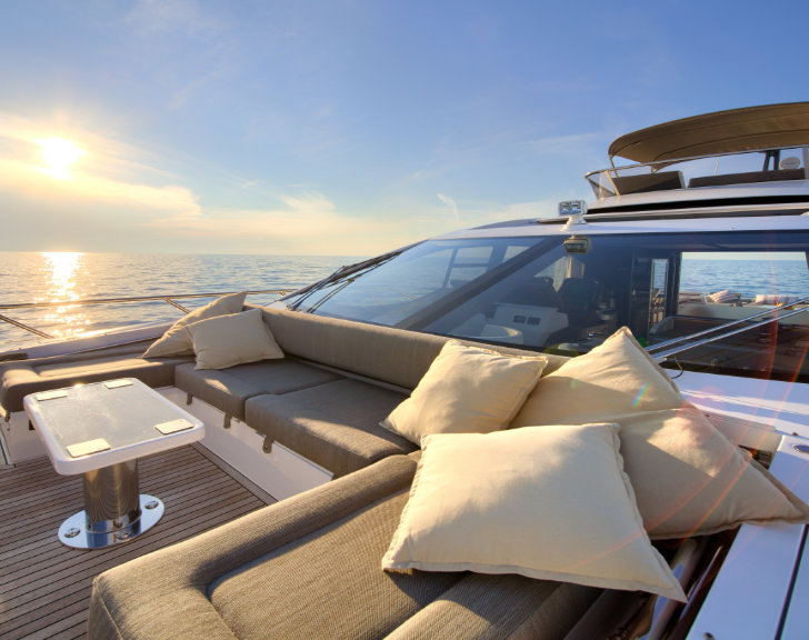 201 Foredeck lounge.jpg