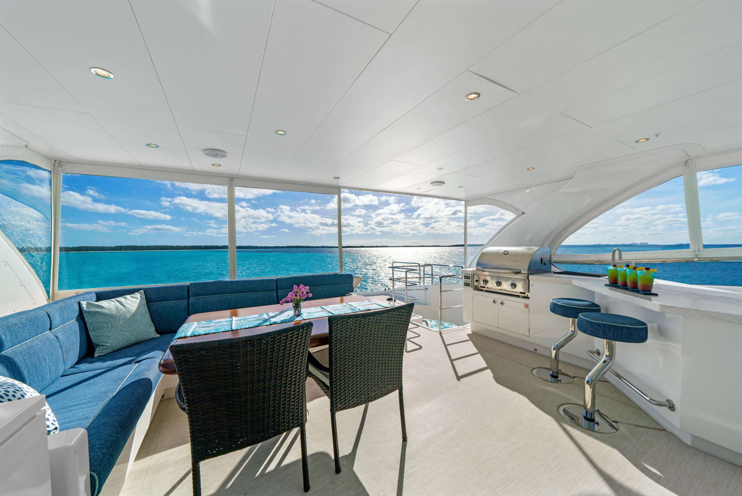 201 Motor Catamaran INDIGO Fly Bridge.jpg