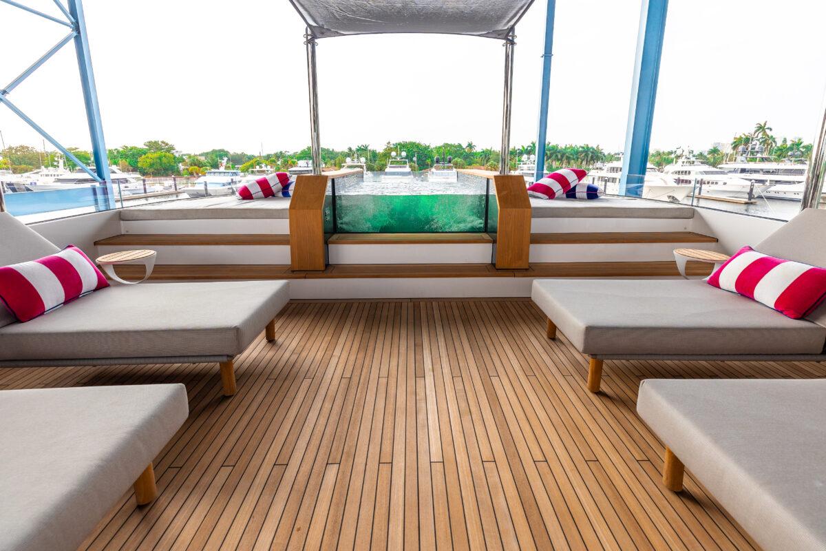 201 Sun deck jacuzzi and sun beds.jpg