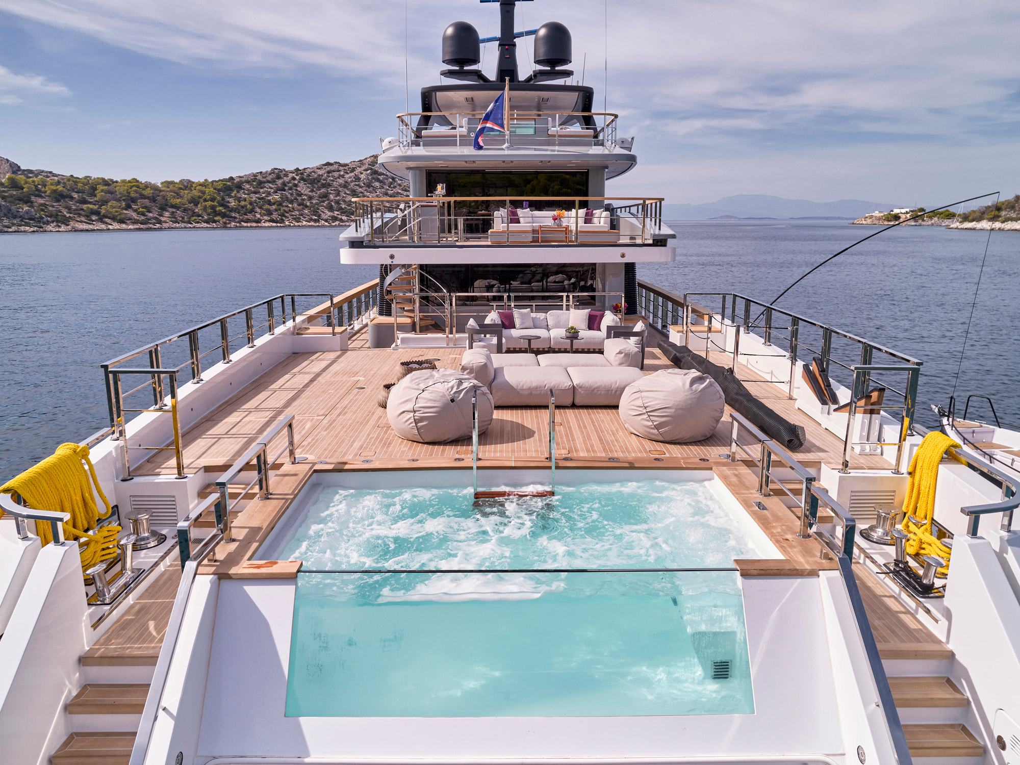 202 Aft deck infinity pool.jpg