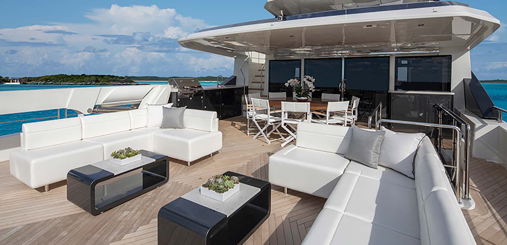 202 Bridge deck aft.jpg