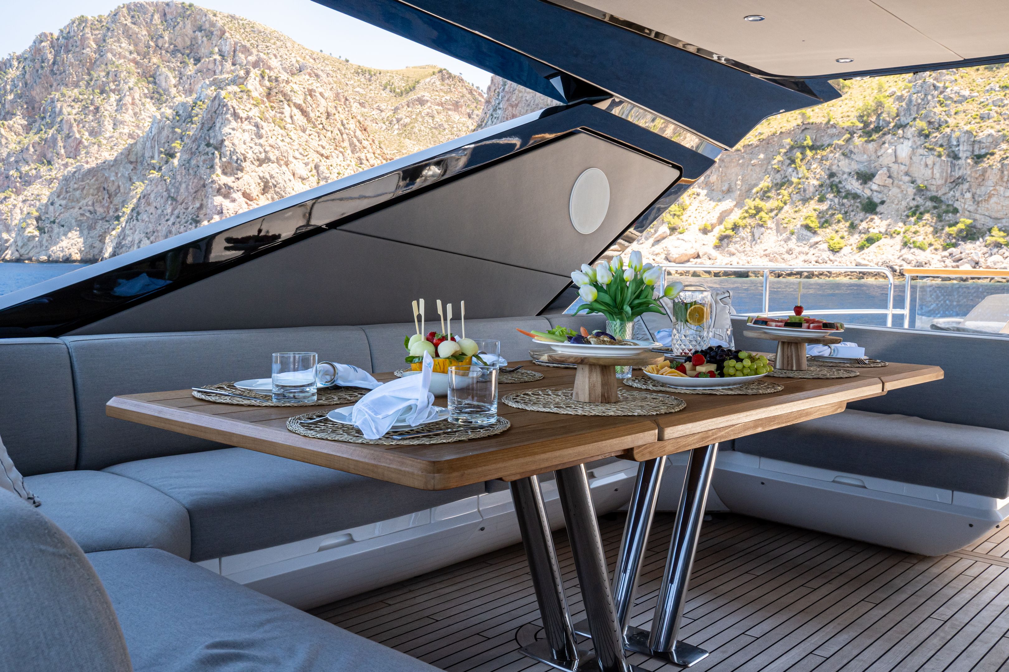 202 Dining on Sun deck.jpg