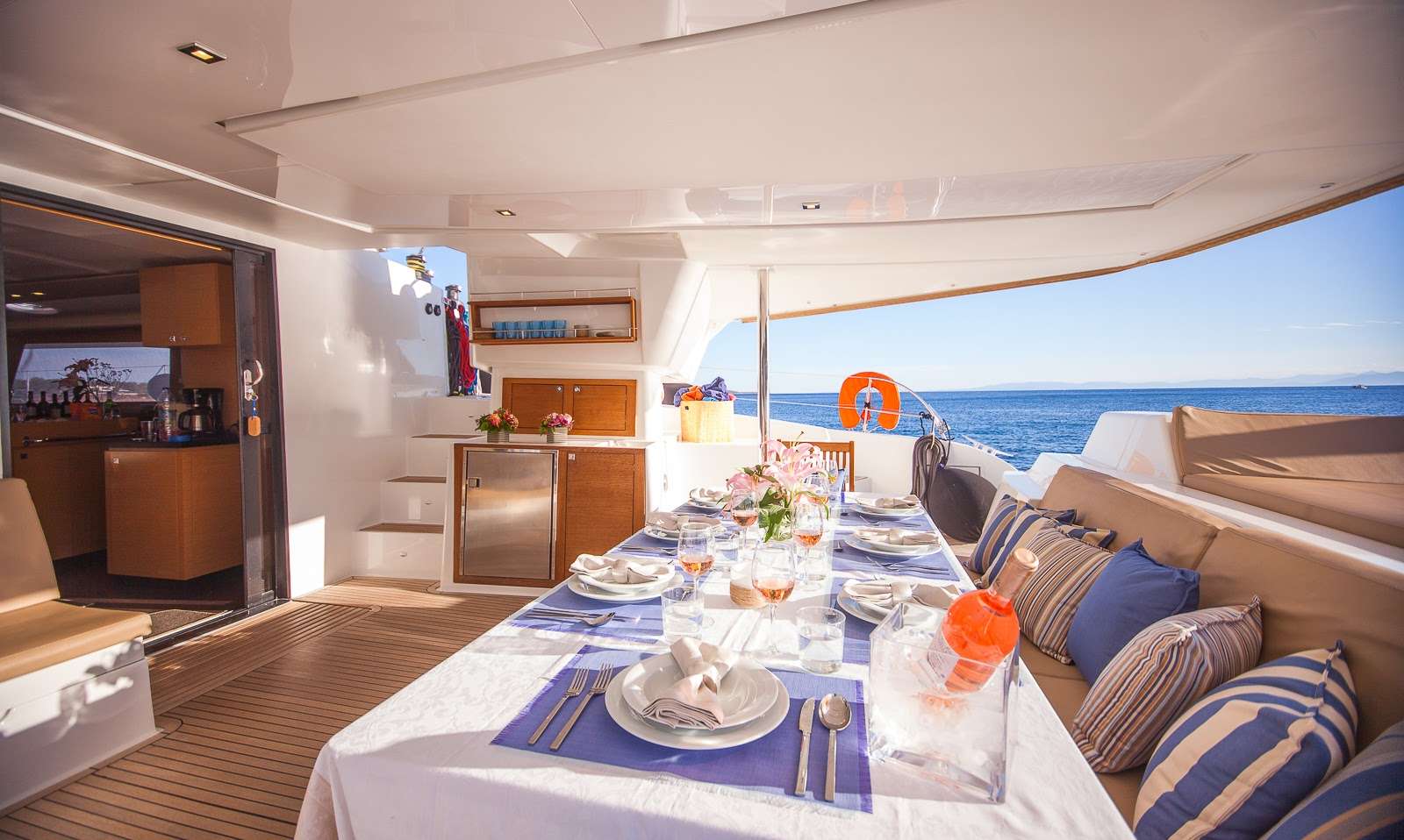 202 Main deck aft.jpg