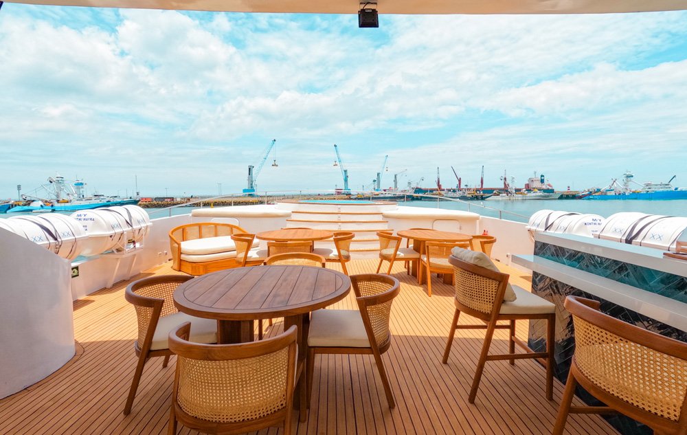 202 On deck bar.jpg