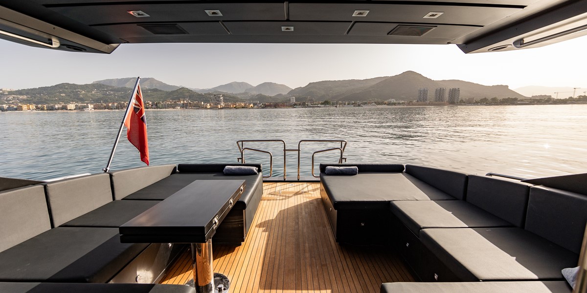 202 Seating on Main deck.jpg