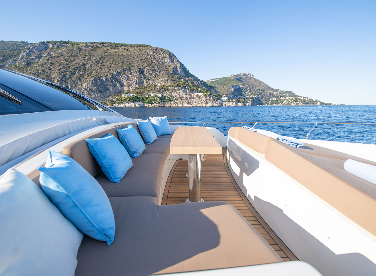 202 Sun beds at bow alternative view.jpg