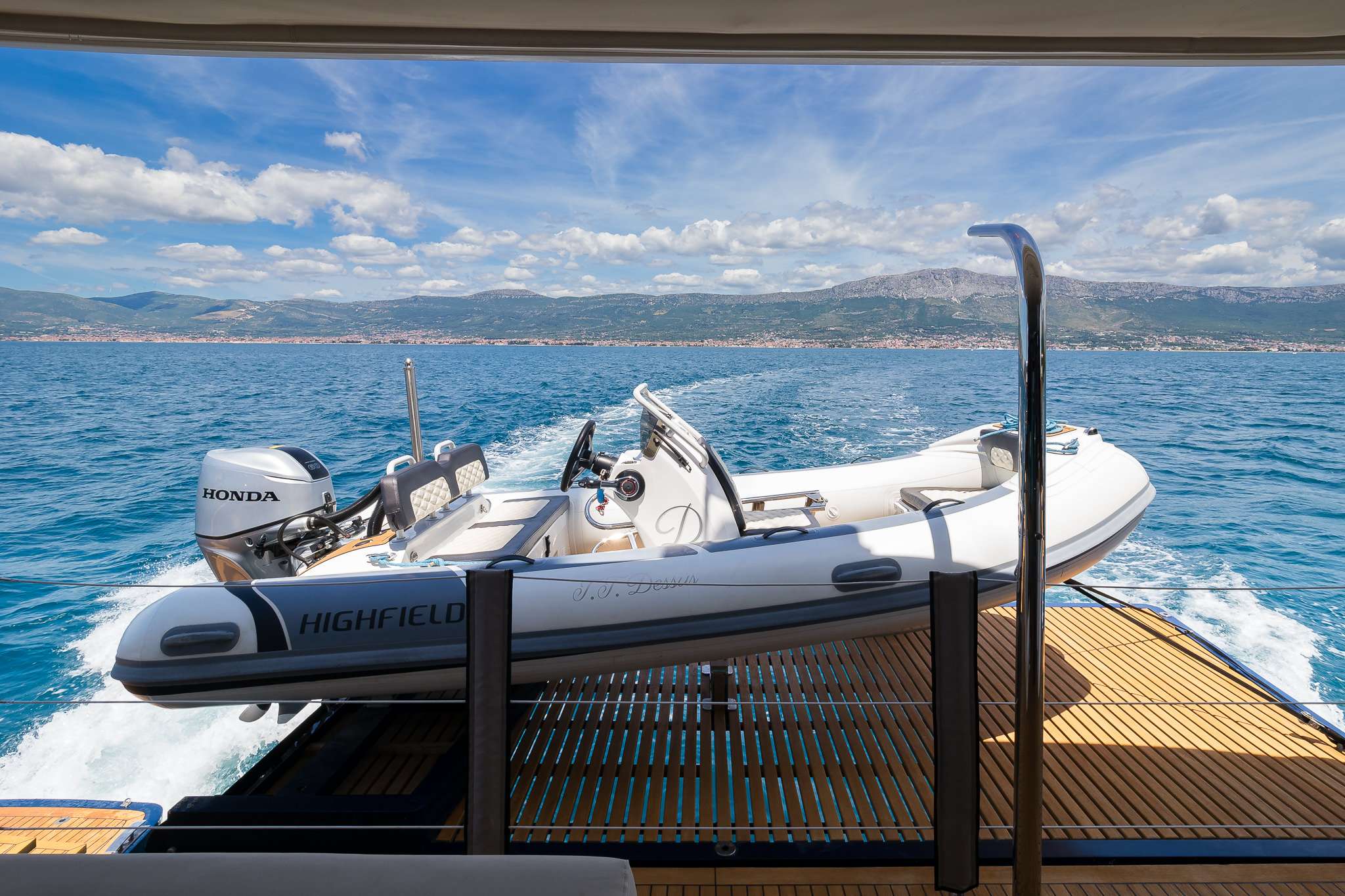 203 Aft swim platform or tender storage.jpg