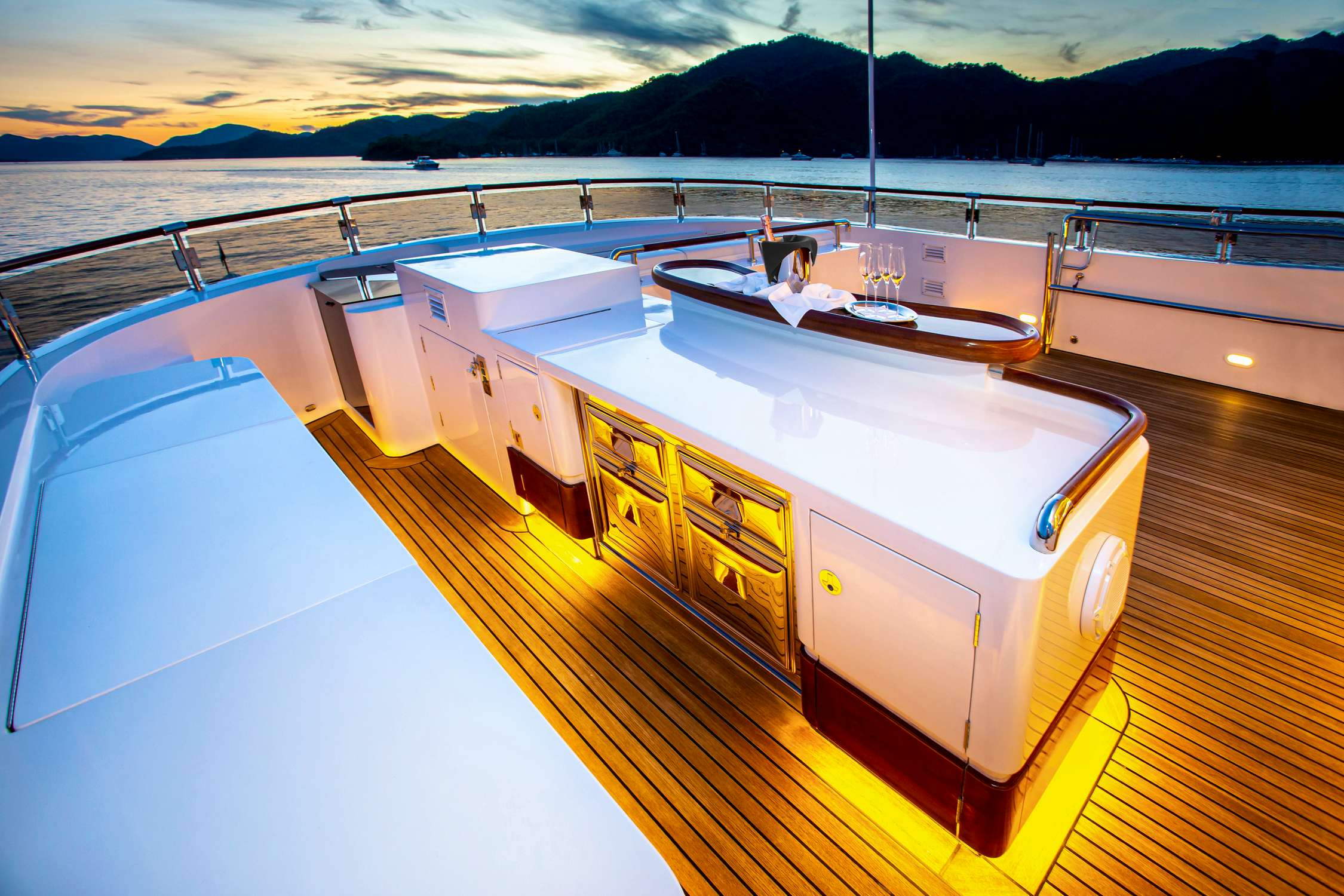 203 Bar on Sun deck.jpg