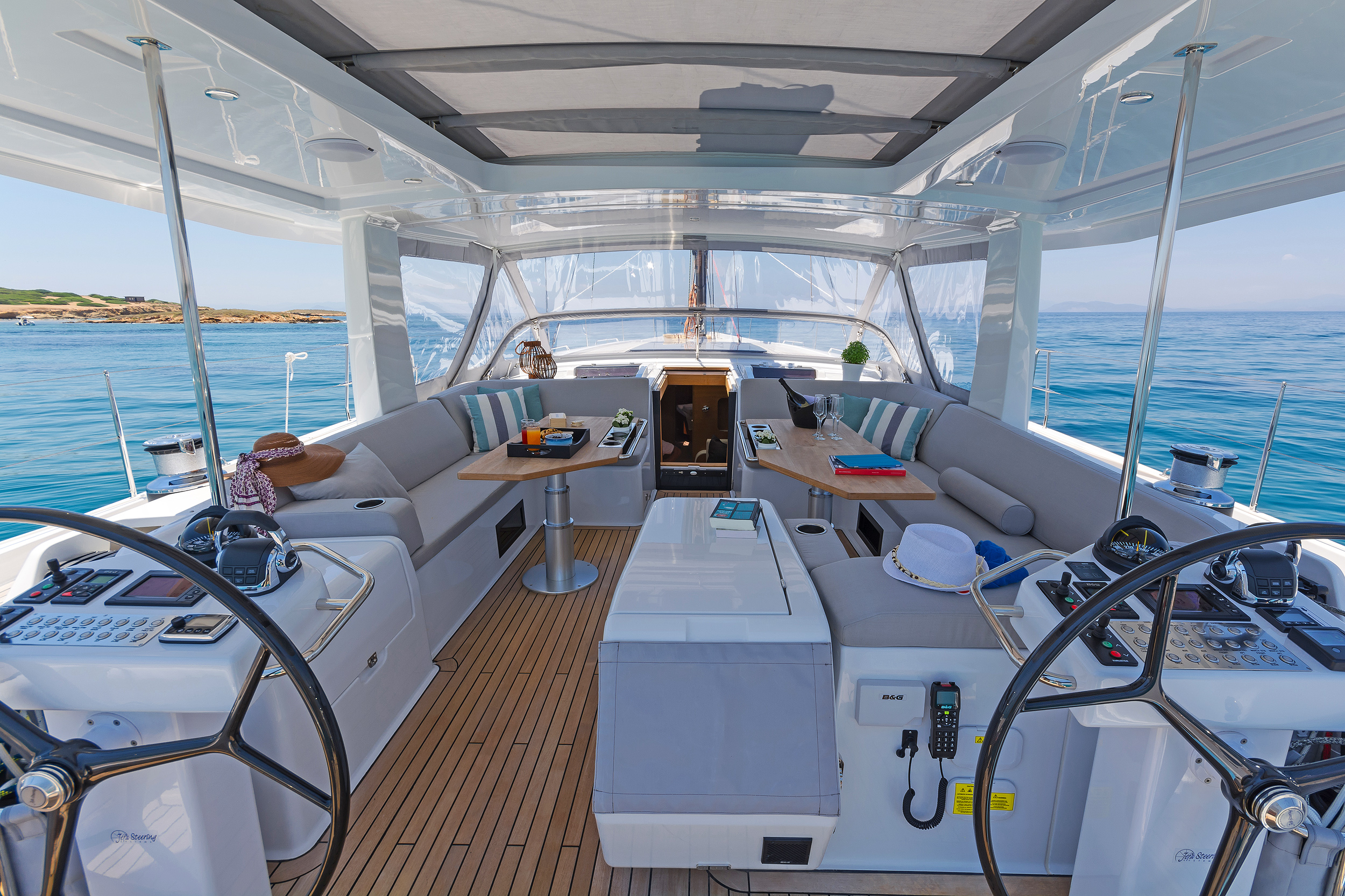 203 Deck helm and dining.jpg