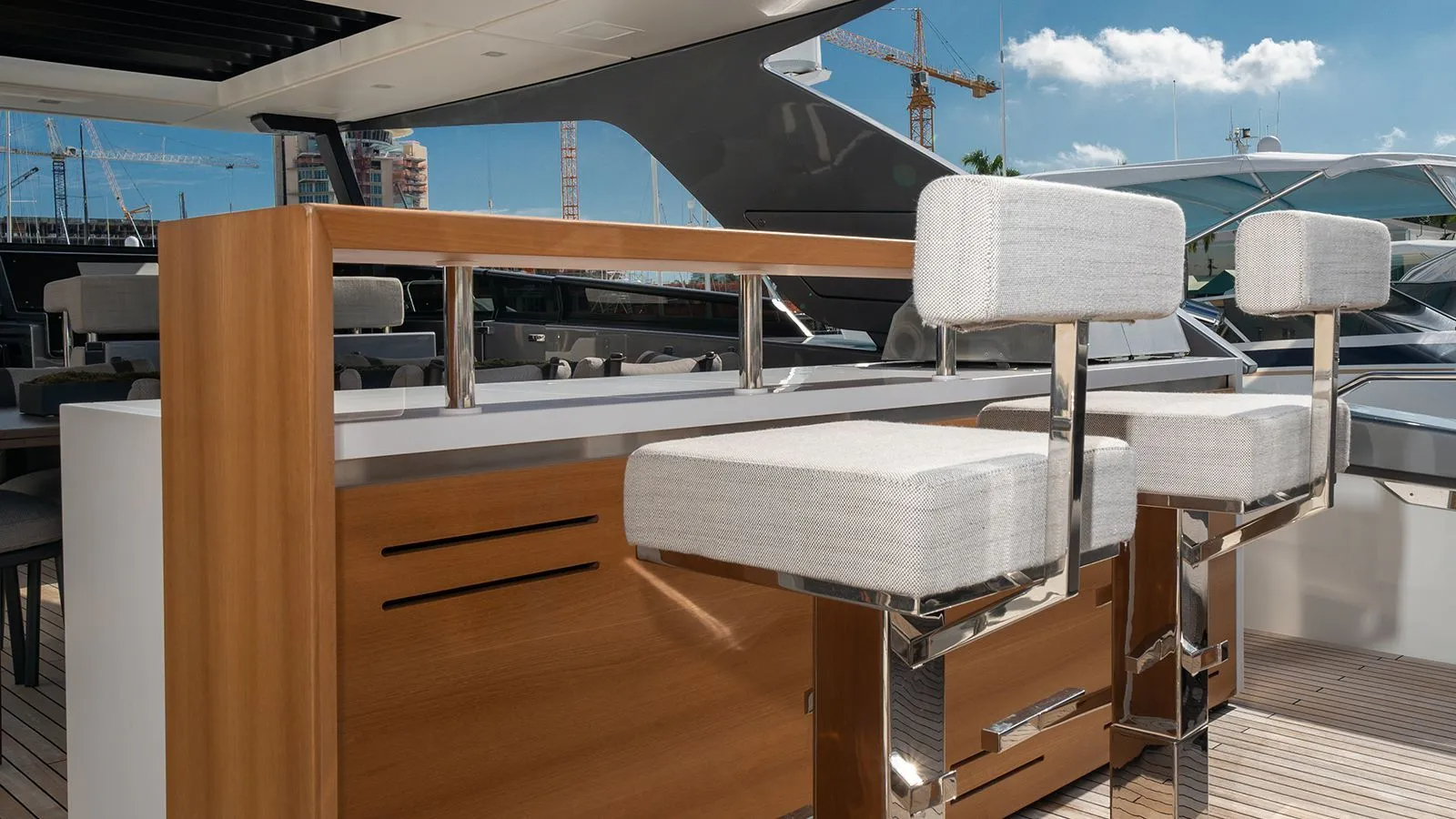 203 Sun deck bar.jpg