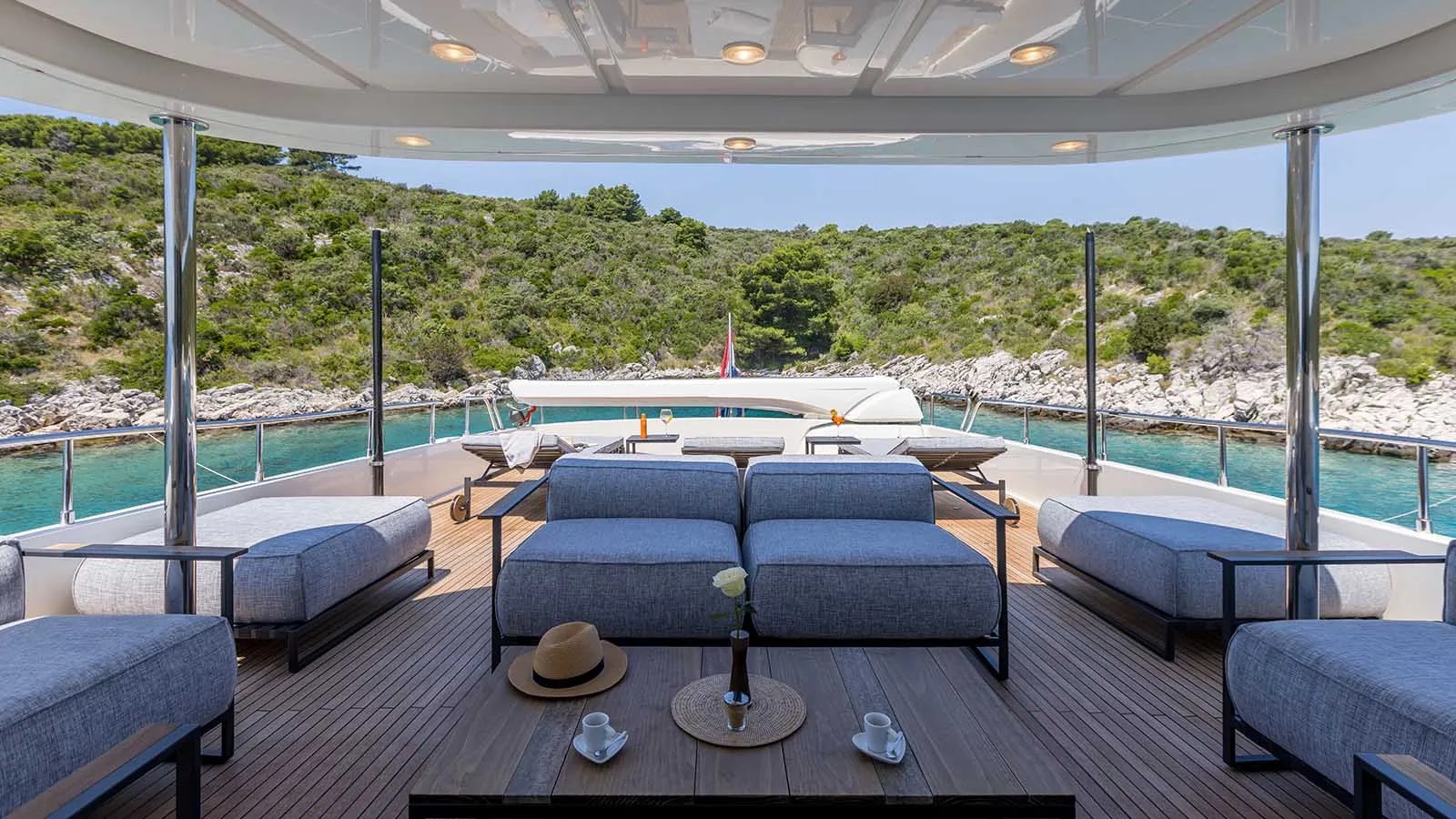 203 Upper deck view aft.jpg