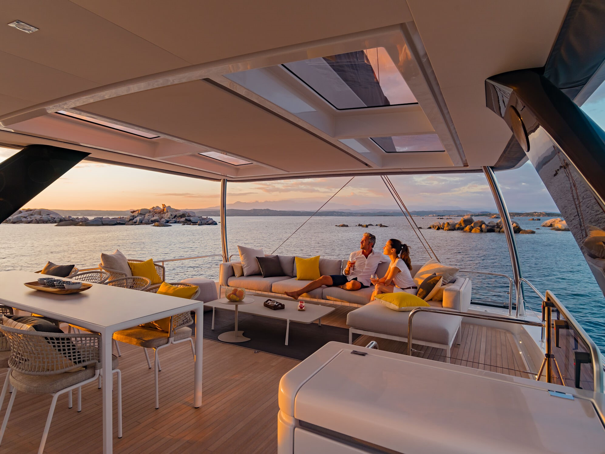 203 sun deck.jpg