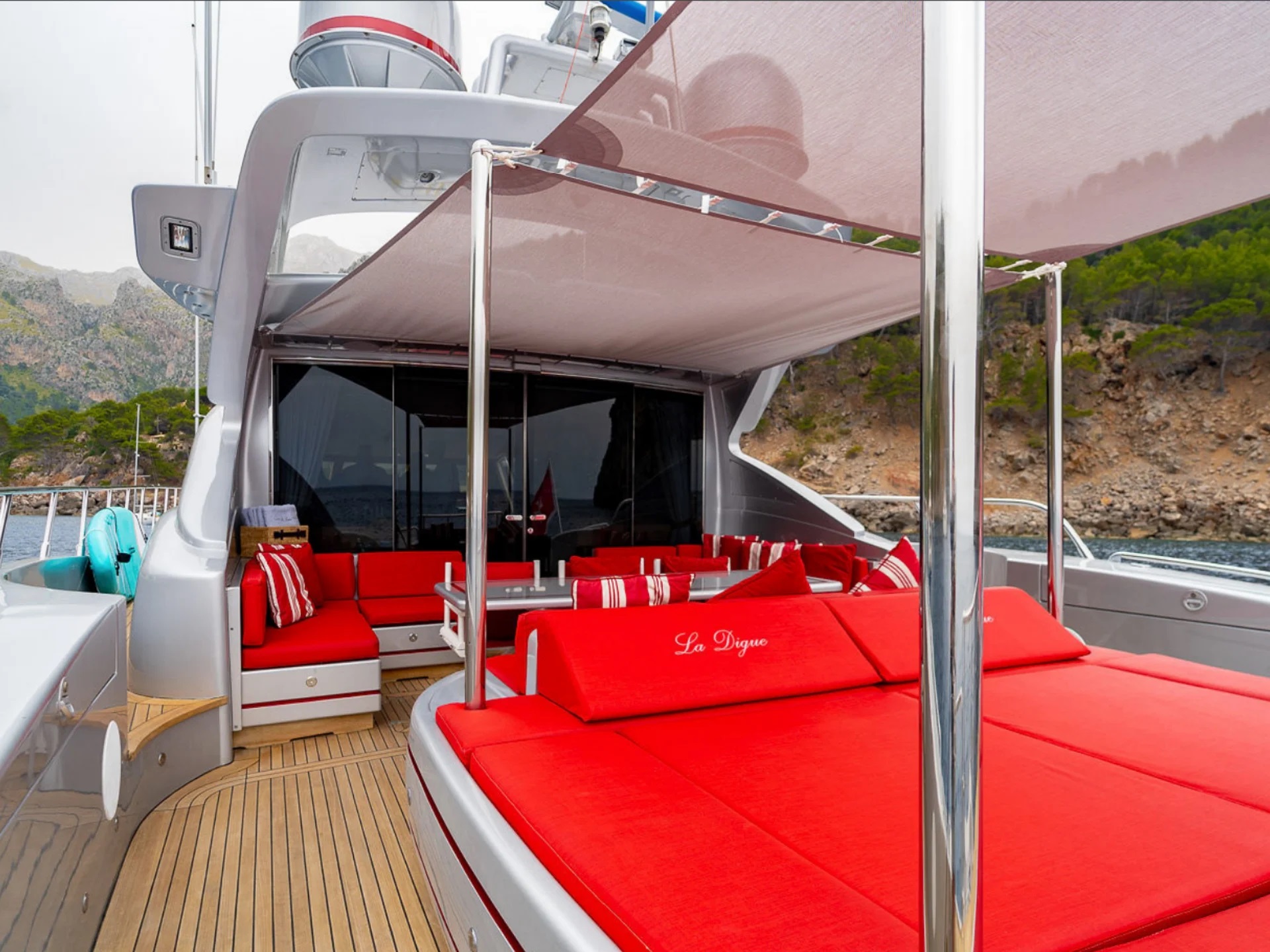 204 Main deck aft view forward.jpg