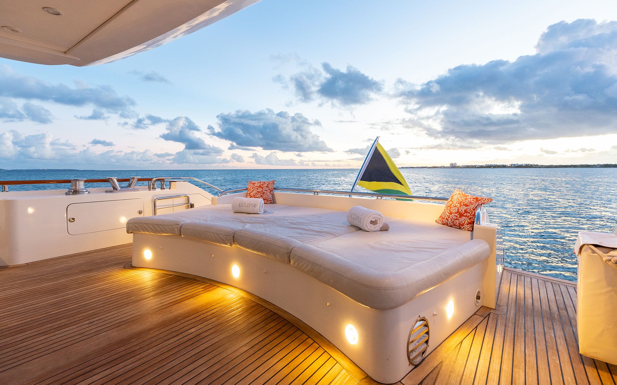 204 Sun pads on Main deck.jpg