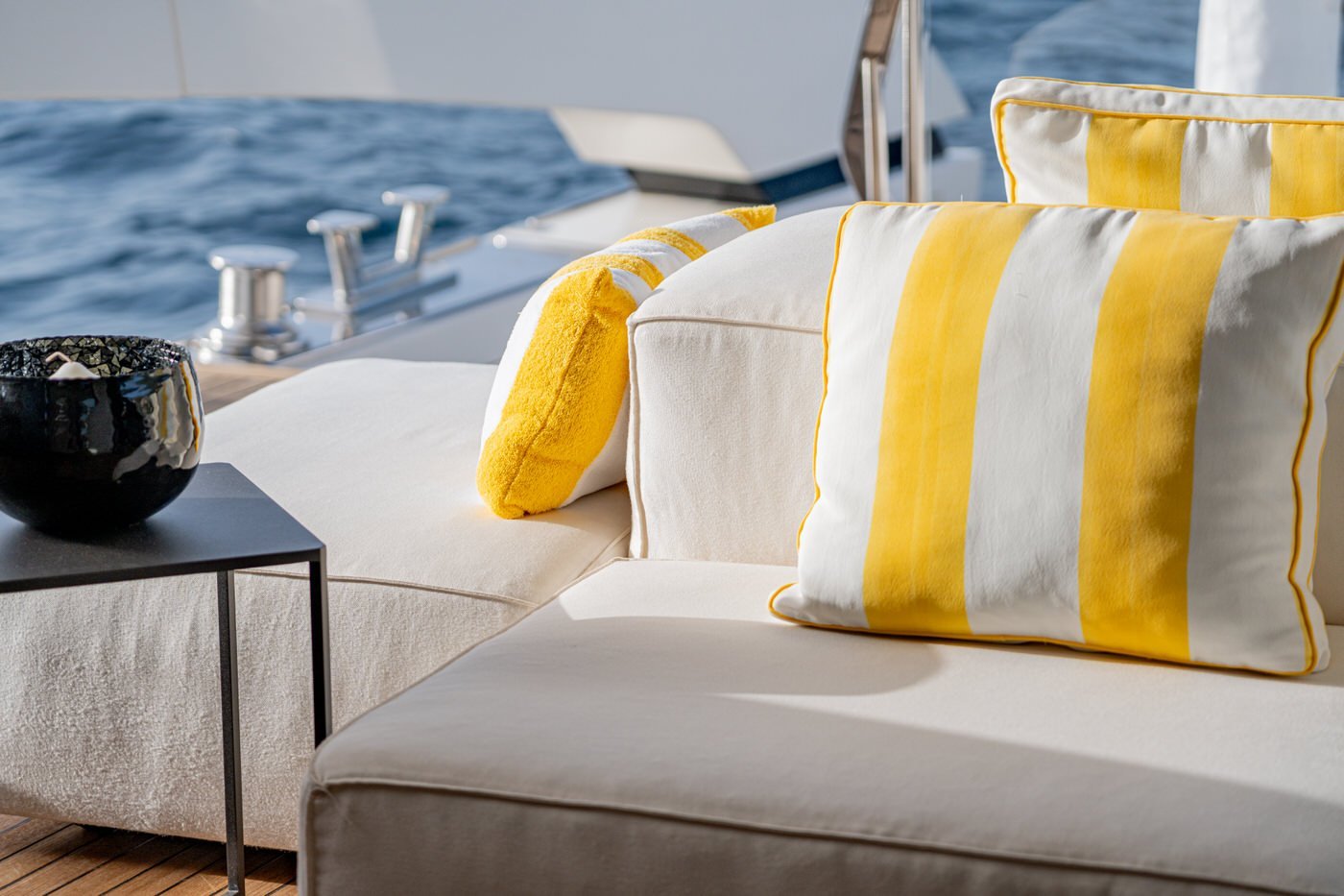 205 Beautiful deck furnishings.jpg