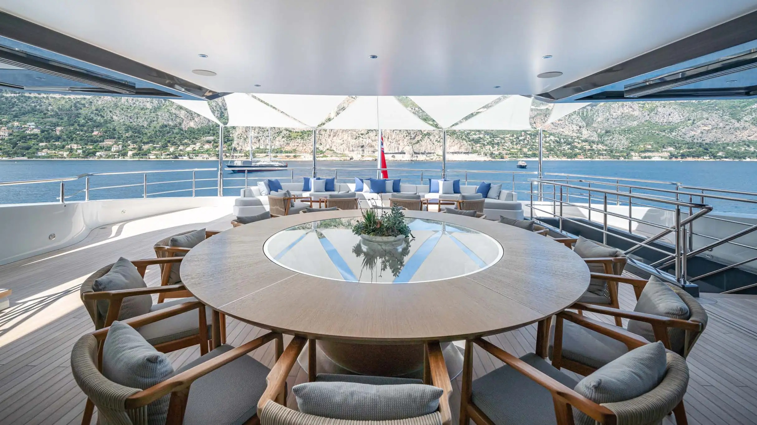 205 Dining on Upper deck.jpg