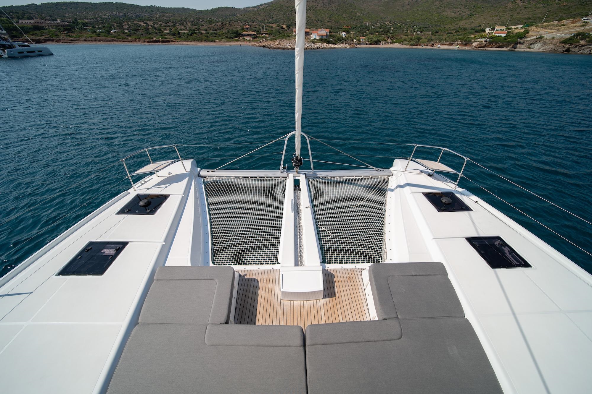 205 Foredeck view over the bow.jpg