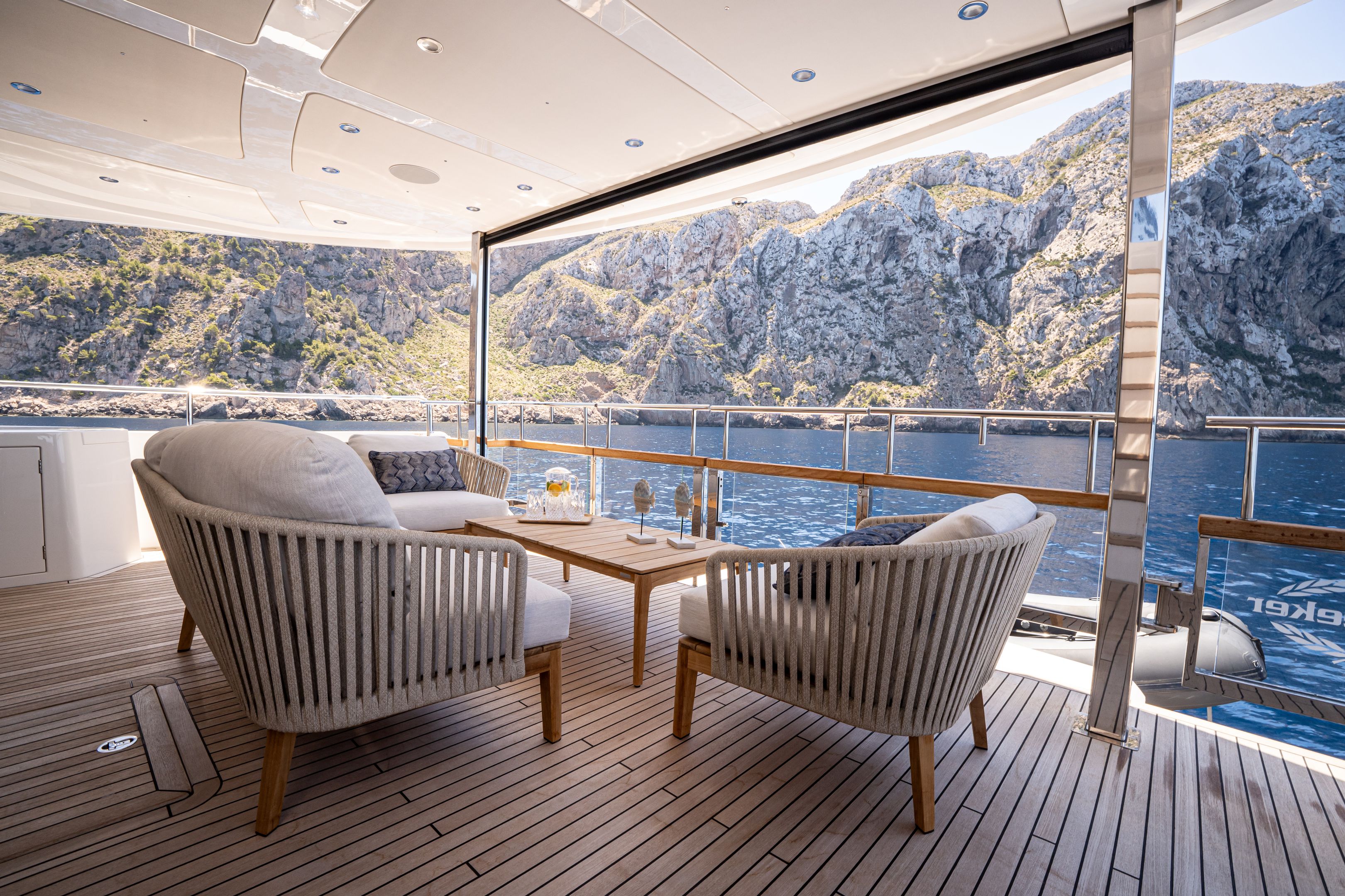 205 Seating on Main deck.jpg