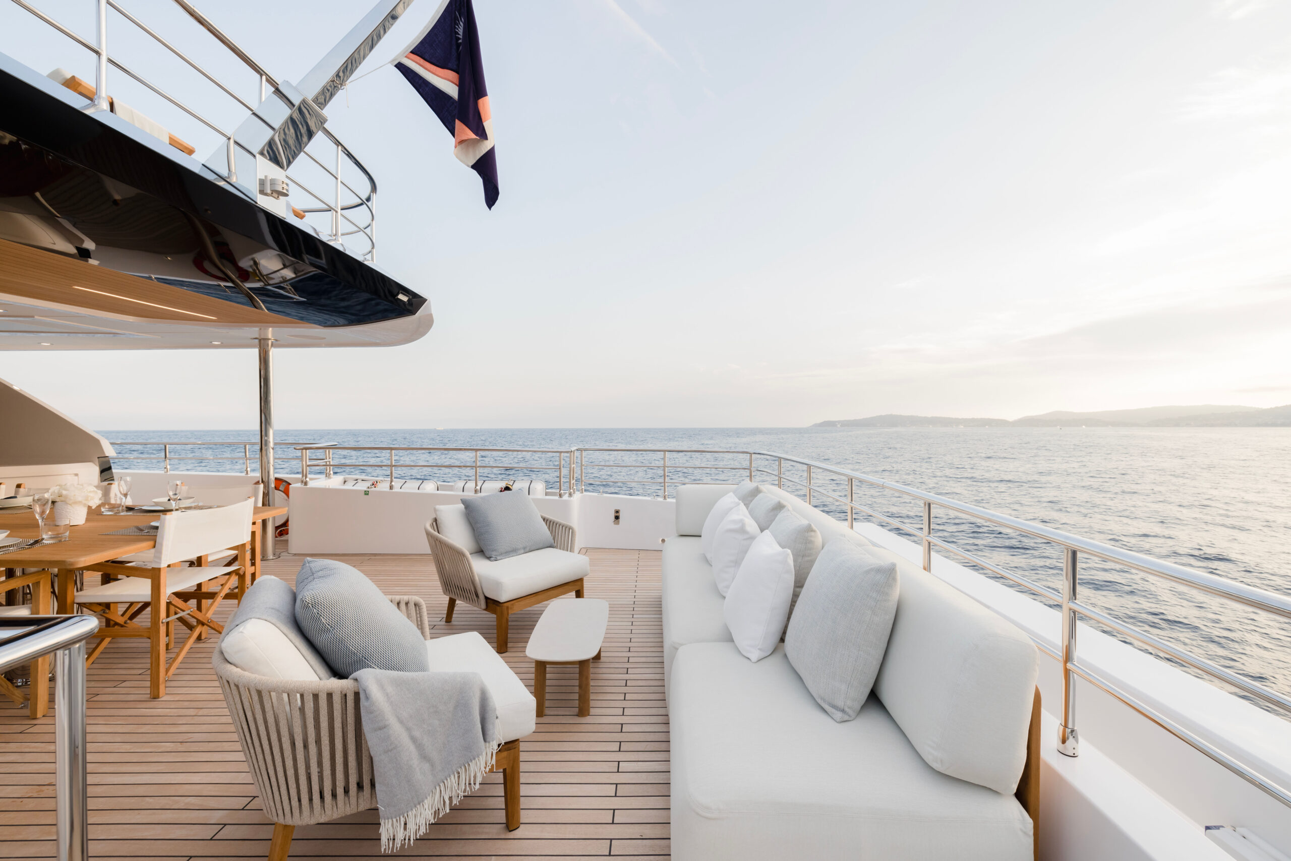 206 Bridge deck seating.jpg