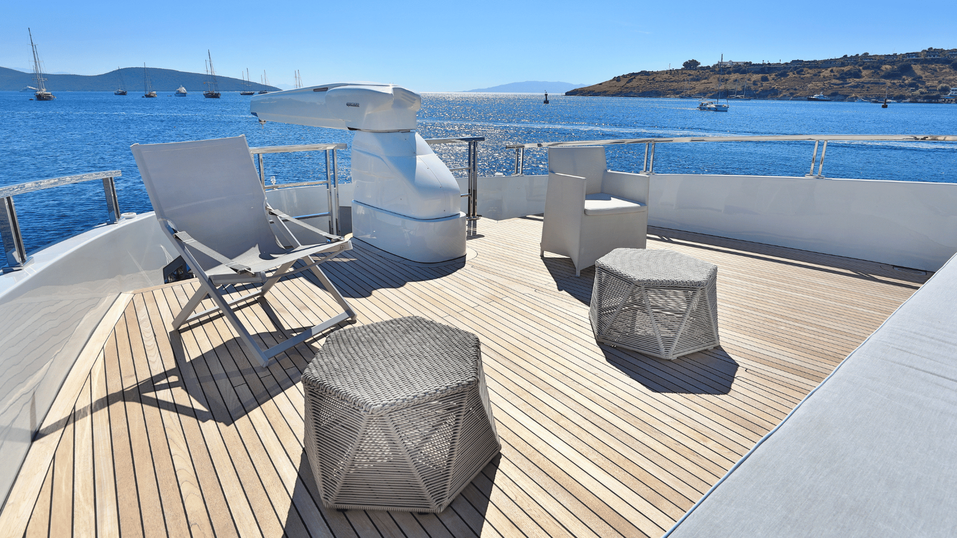 206 Foredeck.png