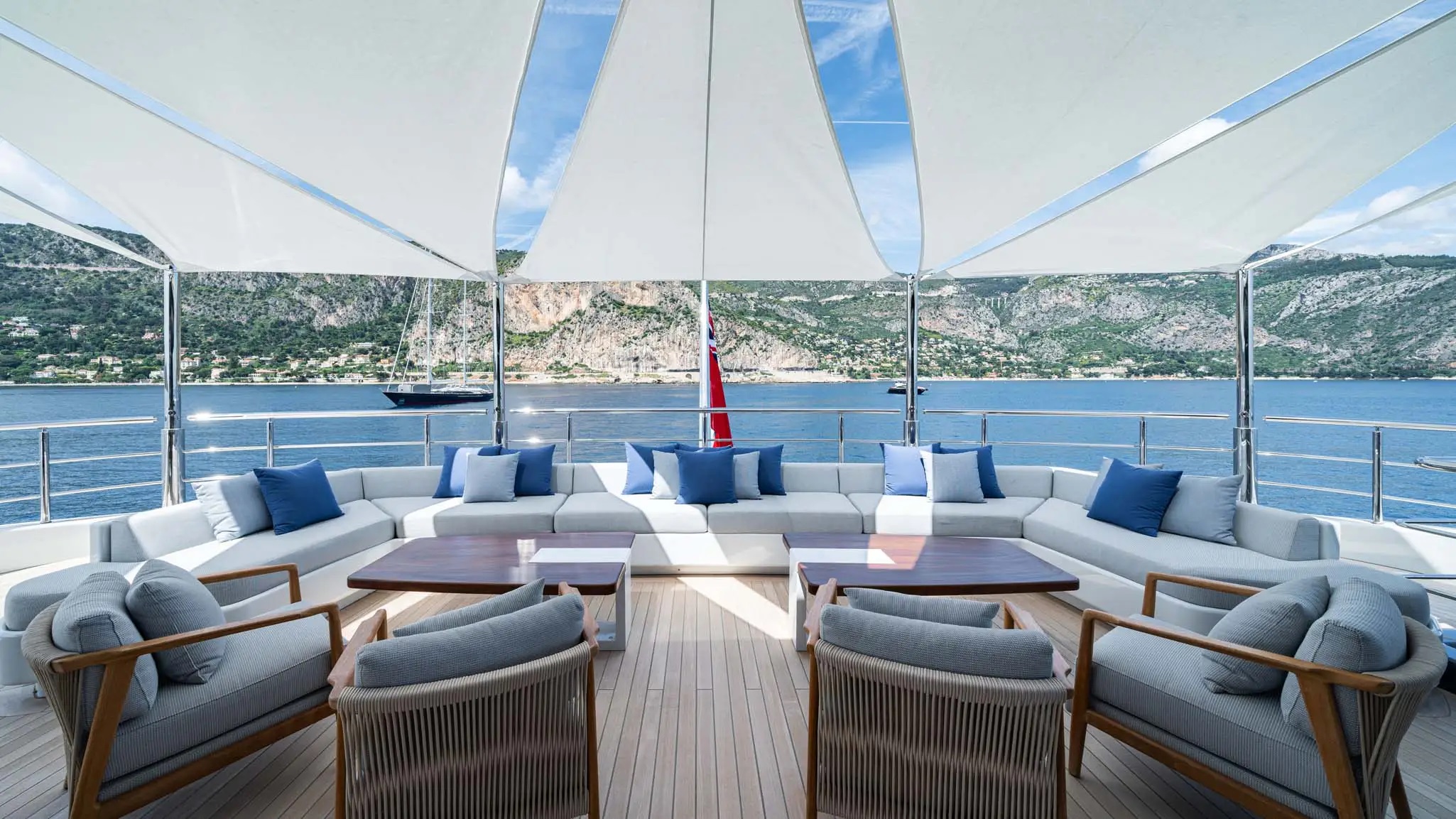 206 Lounge on Upper deck.jpg