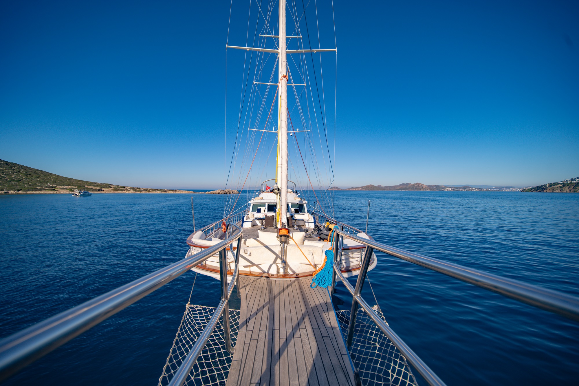 207 Stern view.jpg