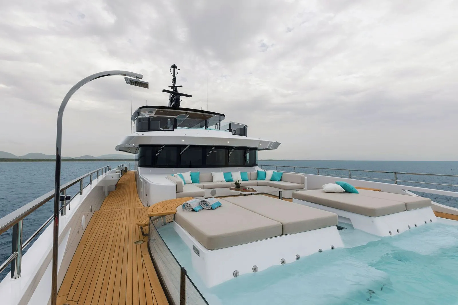 208 Bridge deck foward.jpg
