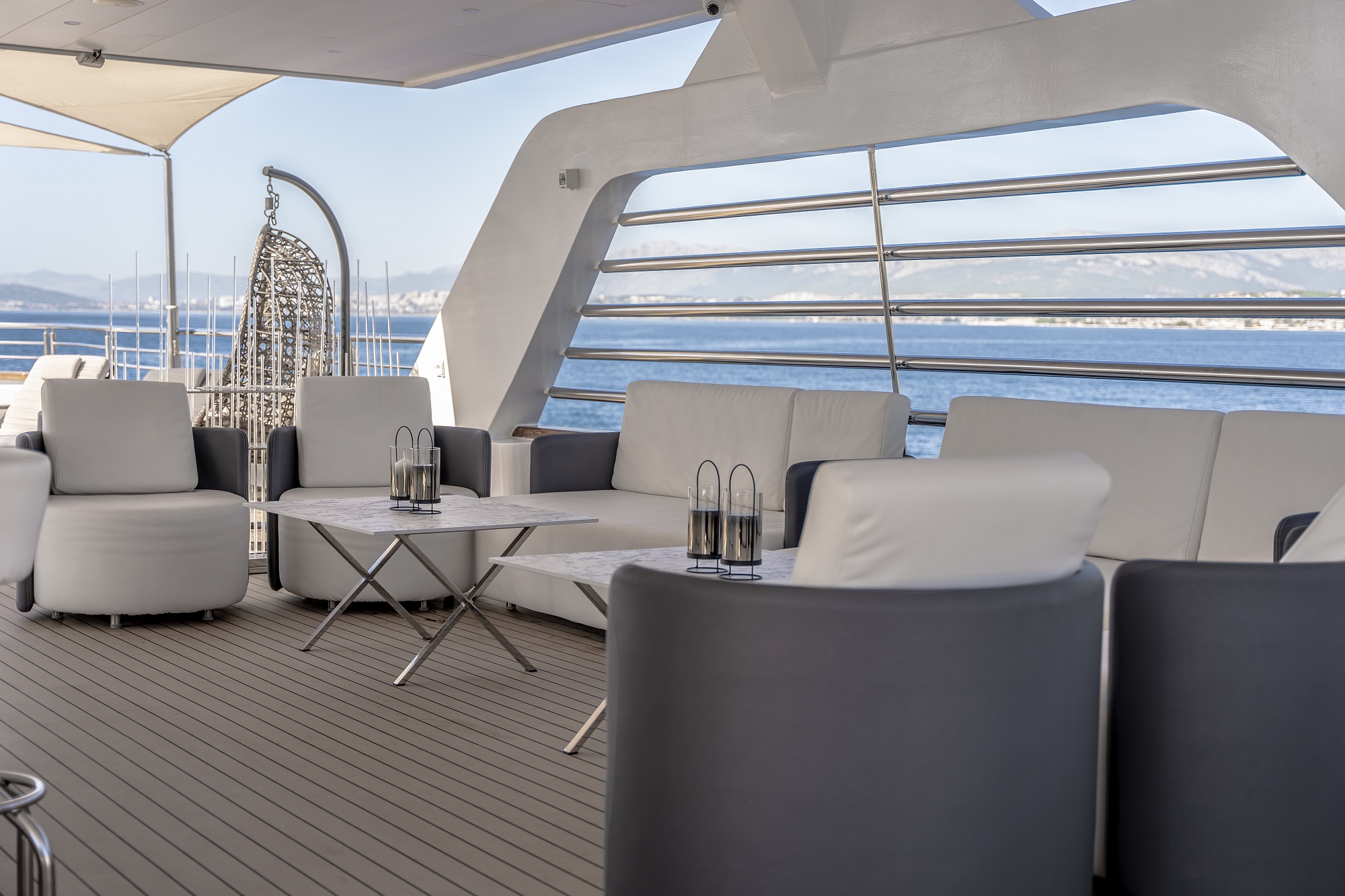 209 Deck furnishings.jpg