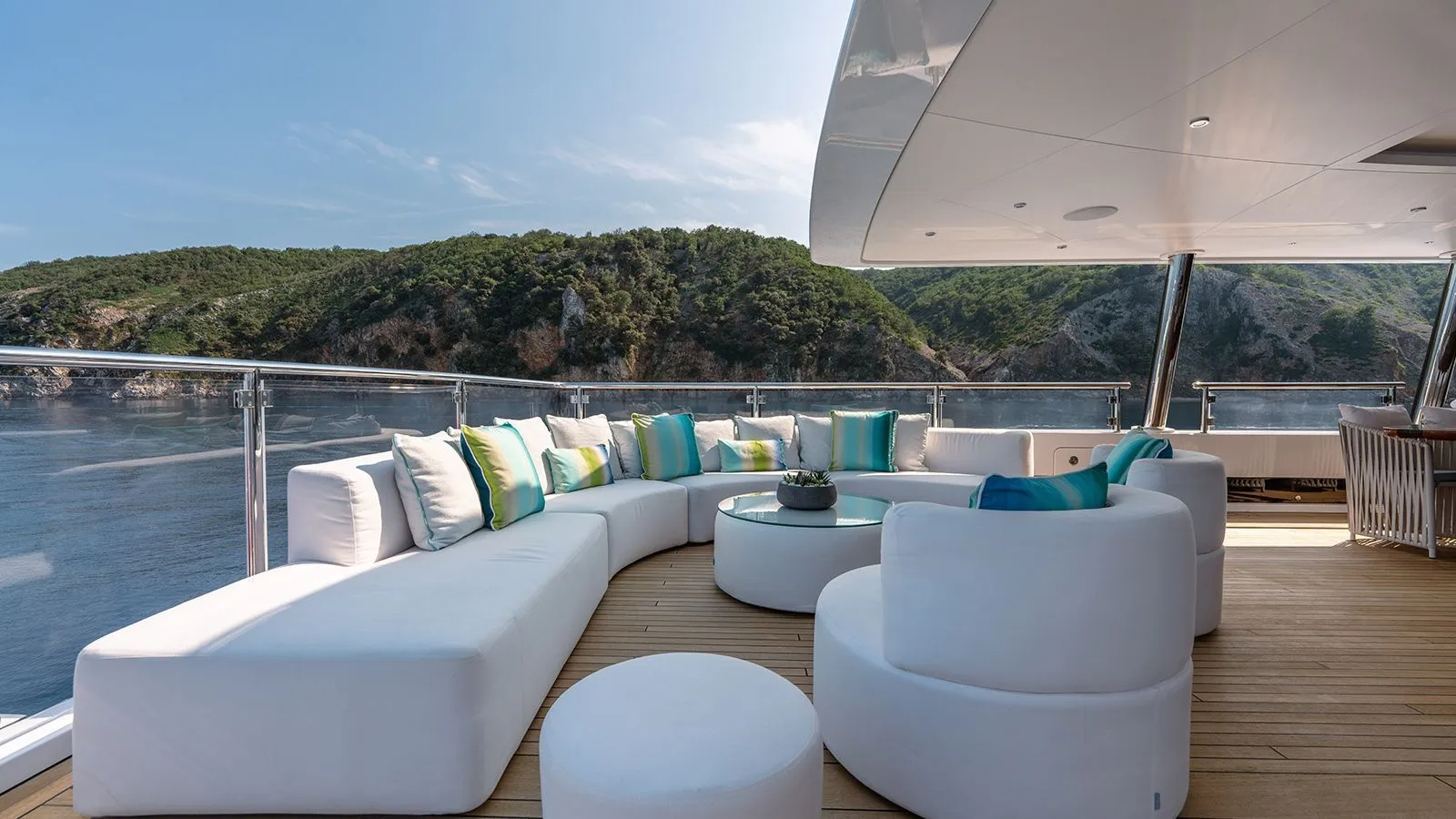 210 Bridge deck lounge.jpg