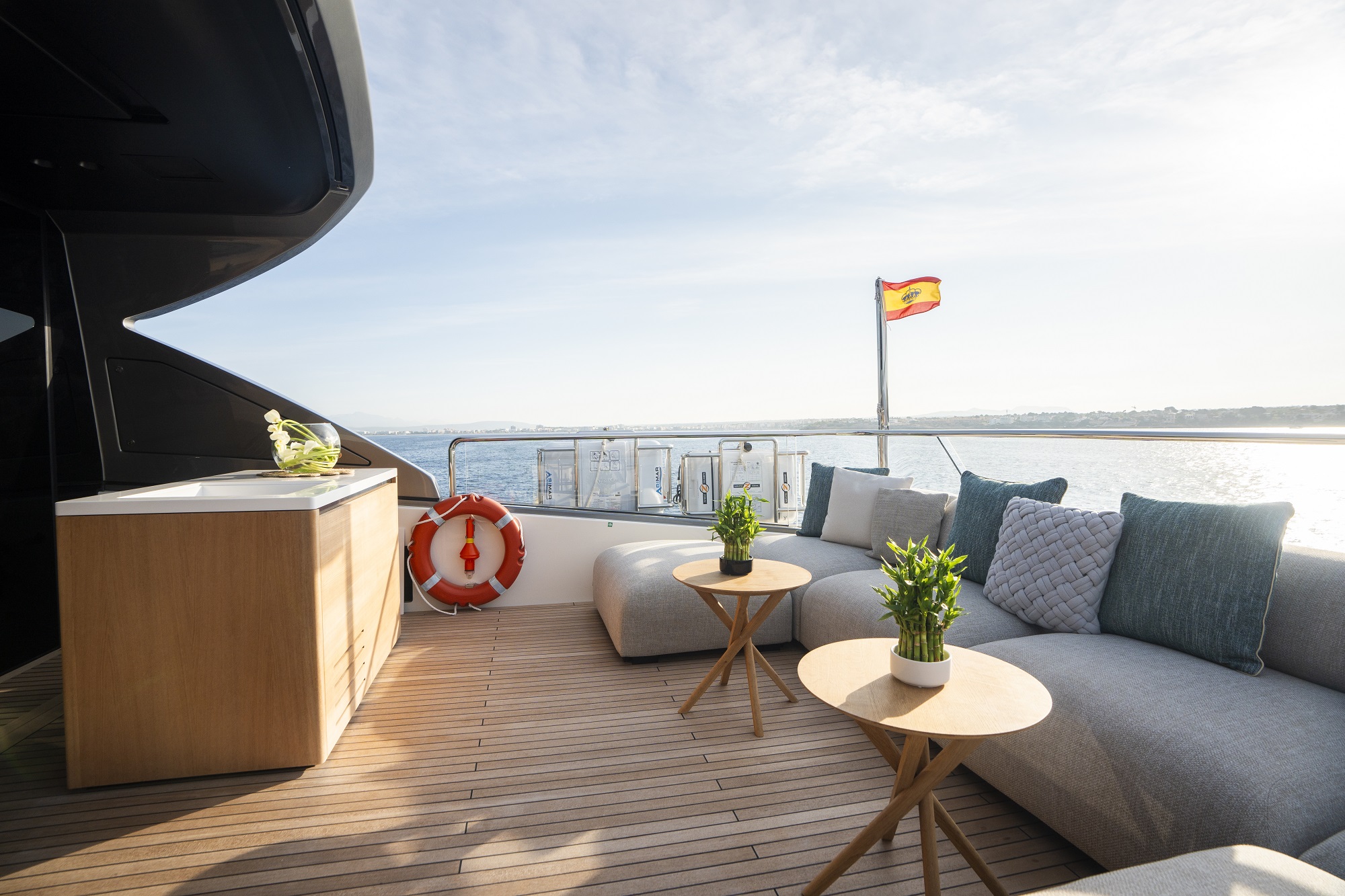 211 Seating on Bridge deck.jpg