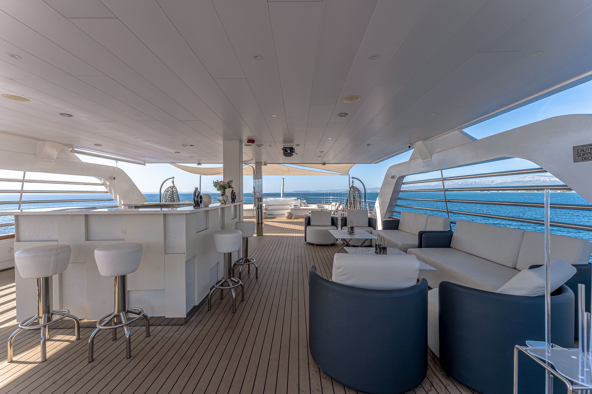211 Sun deck bar.jpg