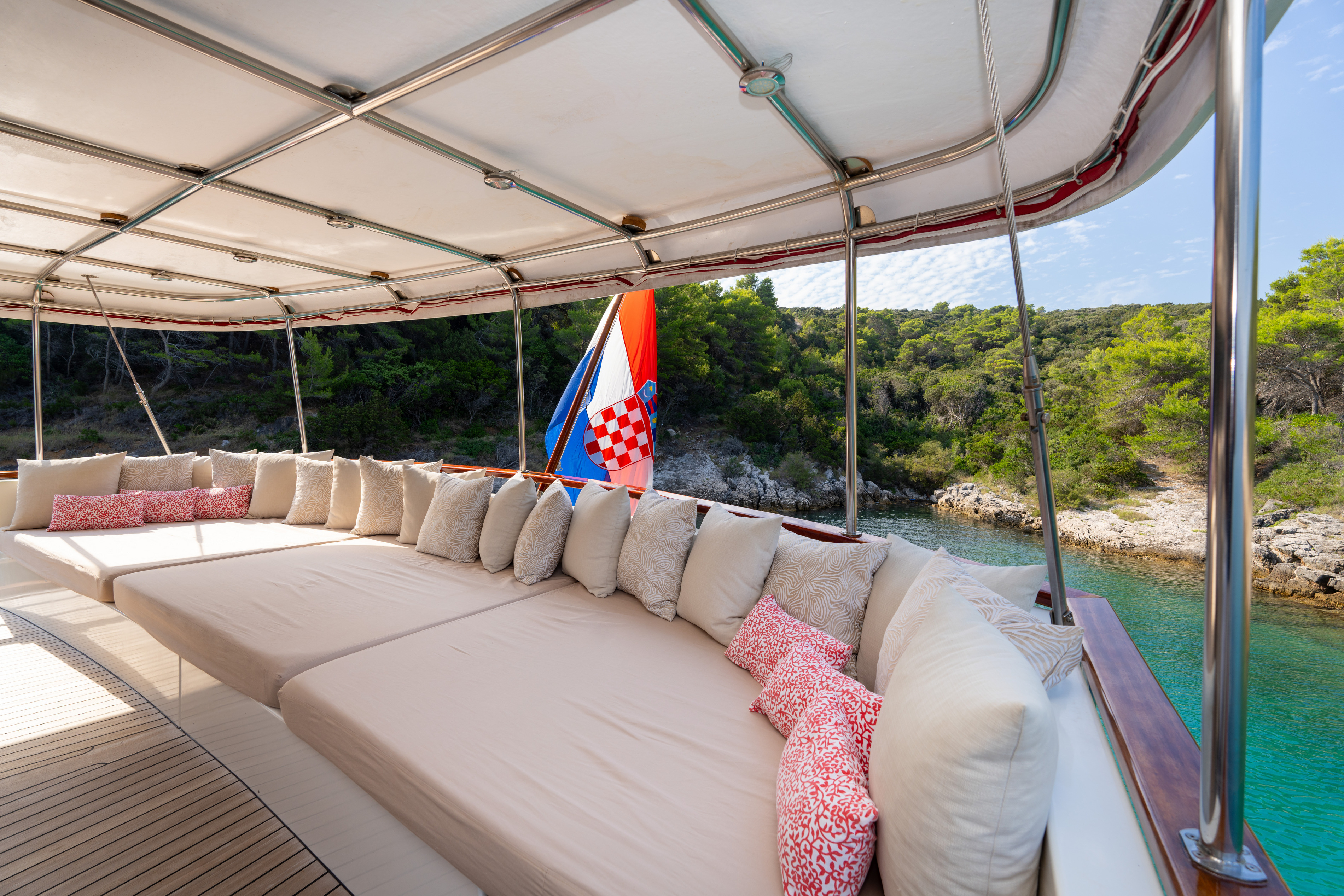 213 Deck sun pad - day bed.jpg