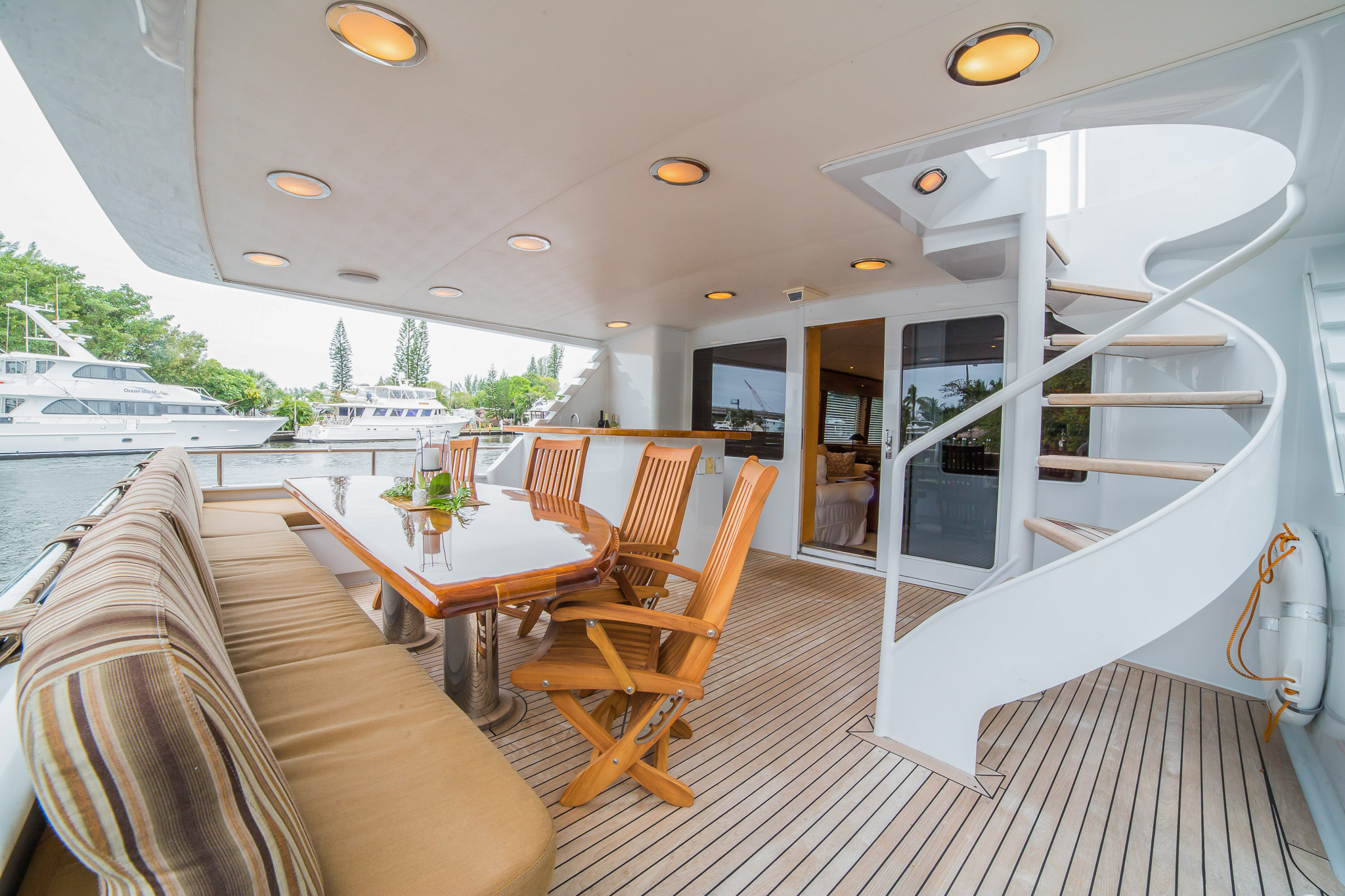3-Broward-101-Aft-Deck.jpg