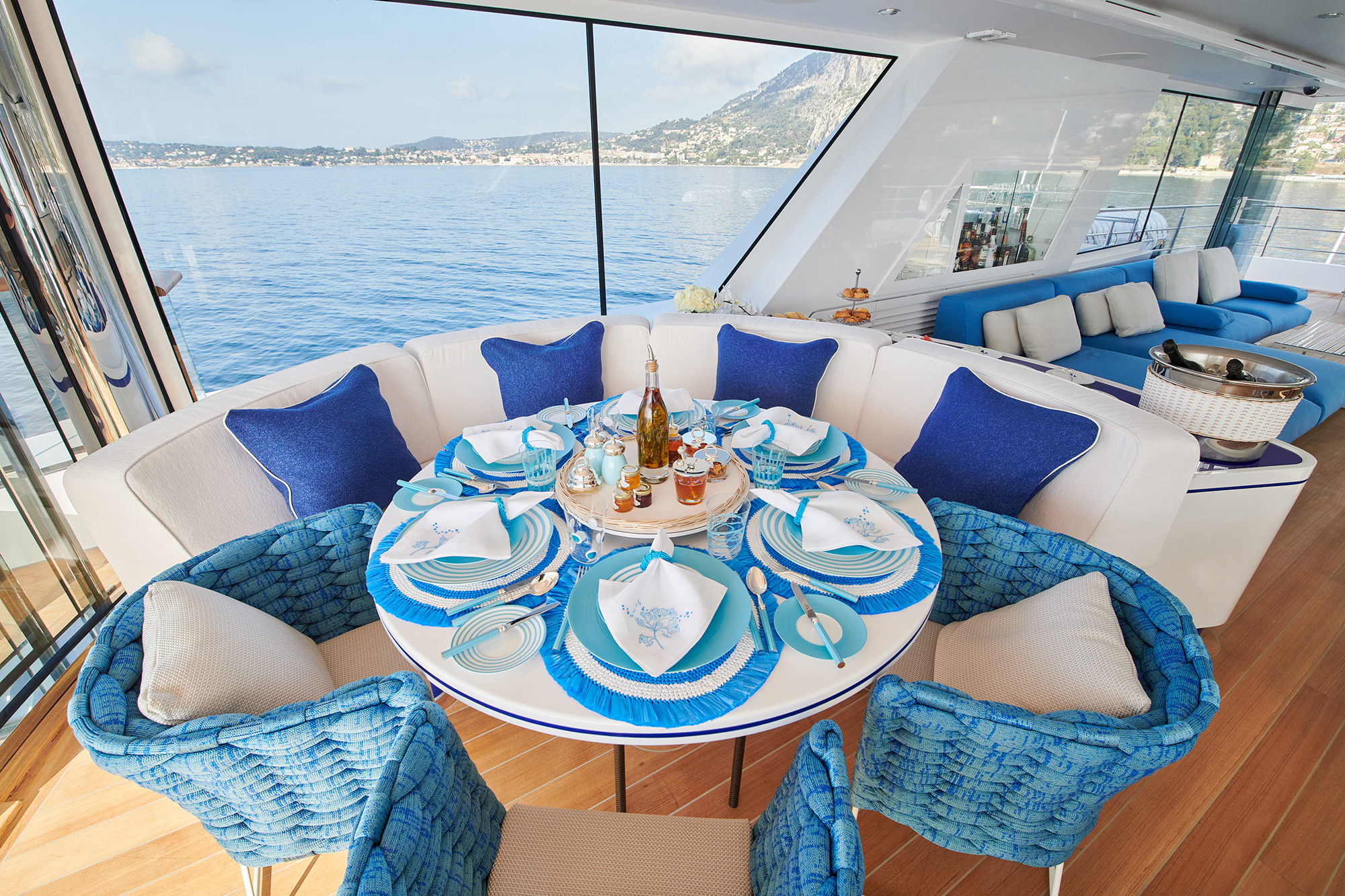 3.2 Sky lounge dining.jpg