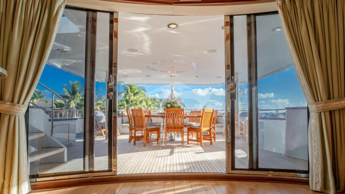 3.2 View aft from upper salon.jpg