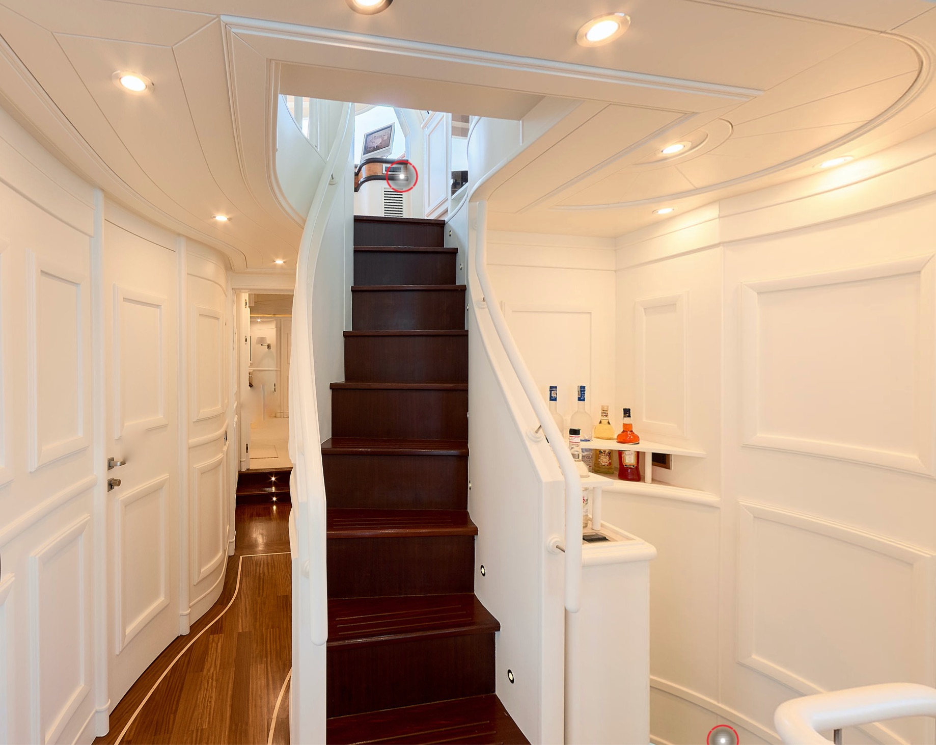 3.3 Elegant hallway.jpg
