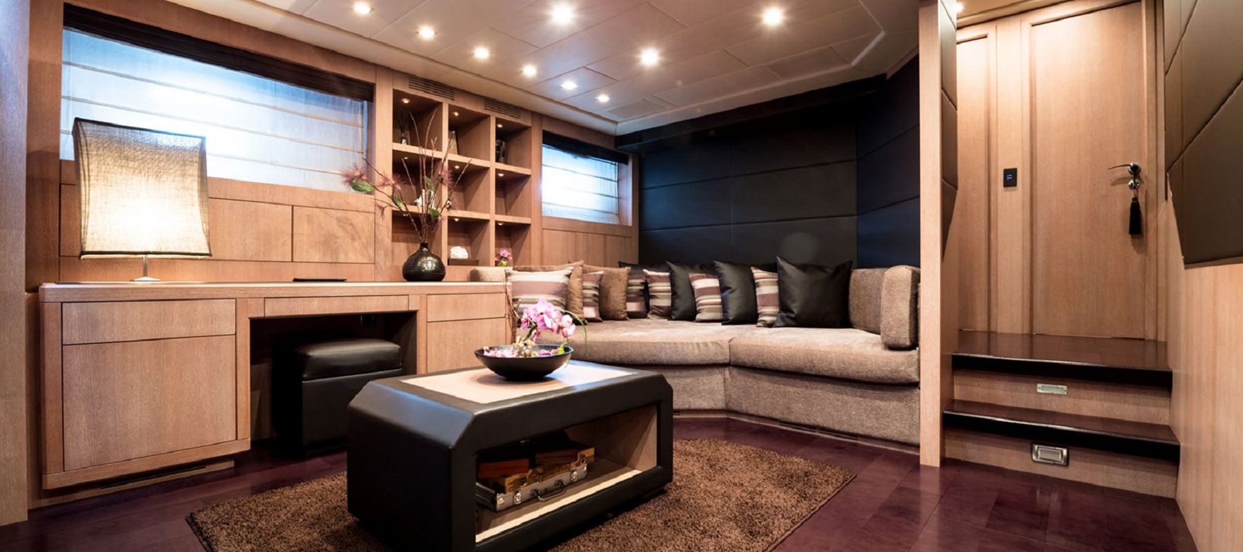 3.4 Lower deck snug.jpg