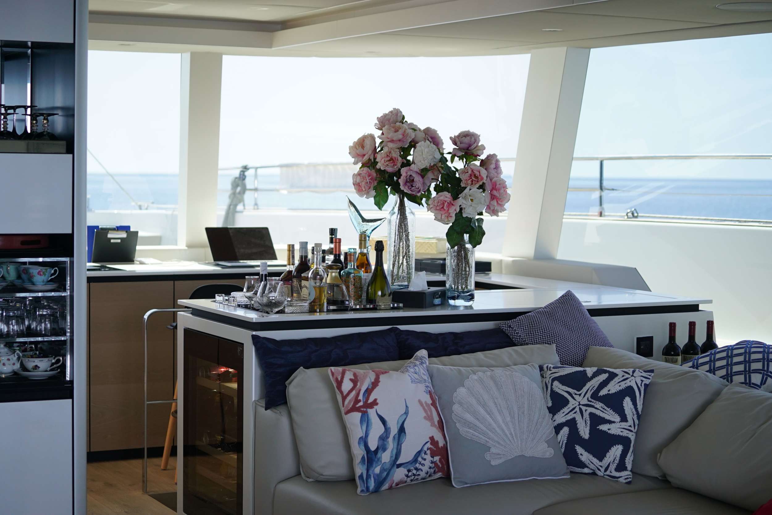 3.4 Main salon bar.jpg
