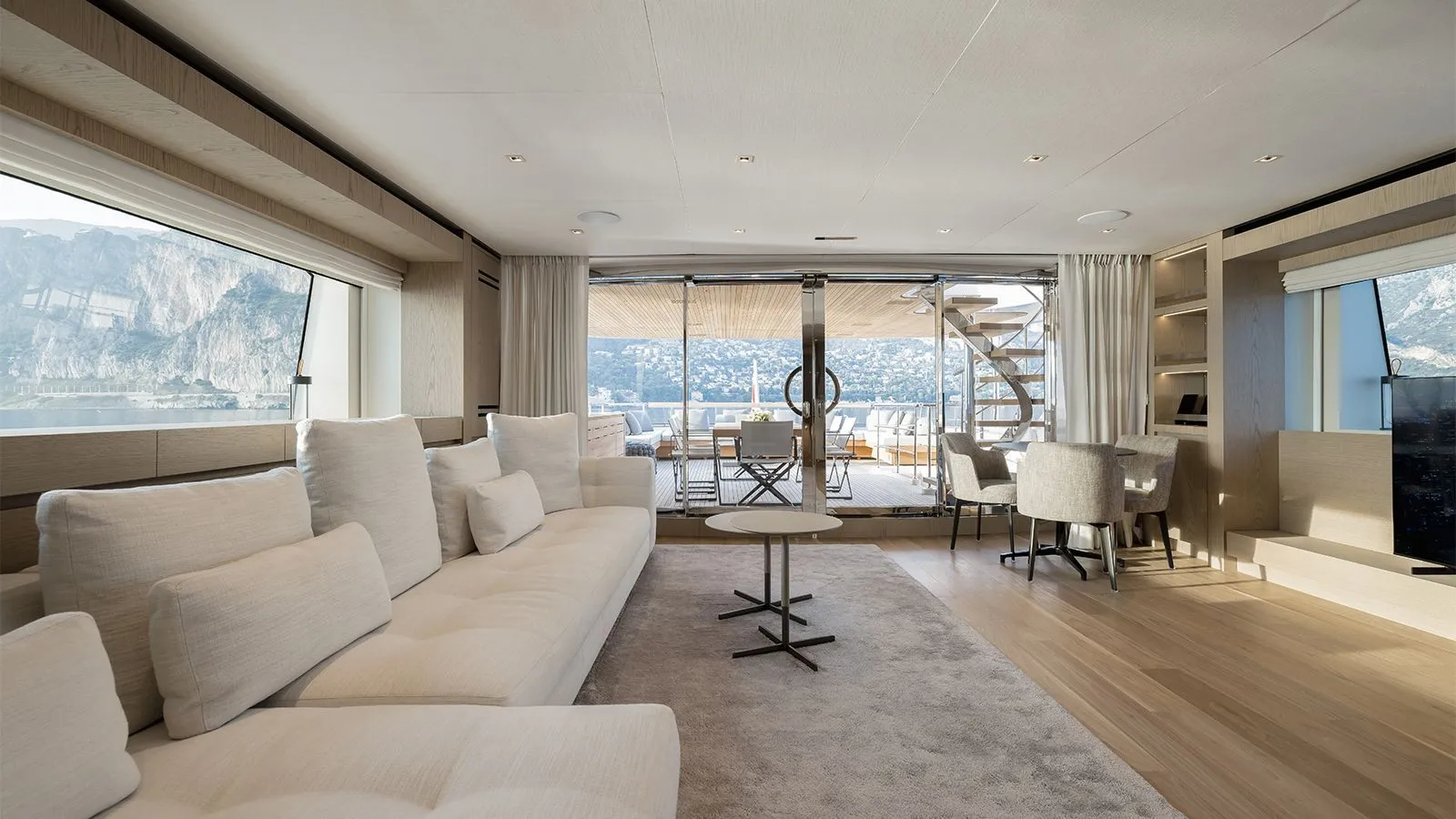 3.4 Sky lounge view aft.jpg