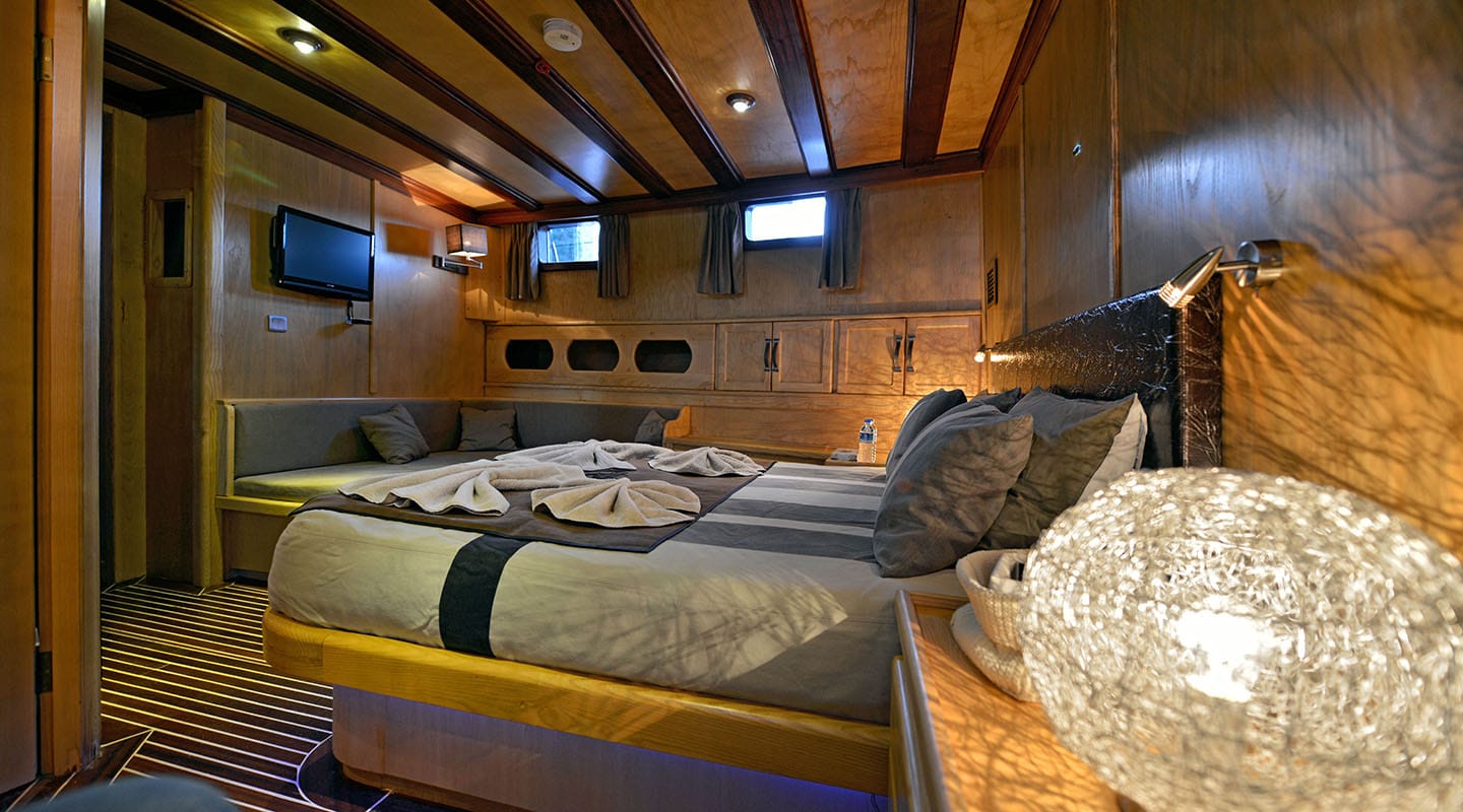3.6 Choice of double cabins.jpg