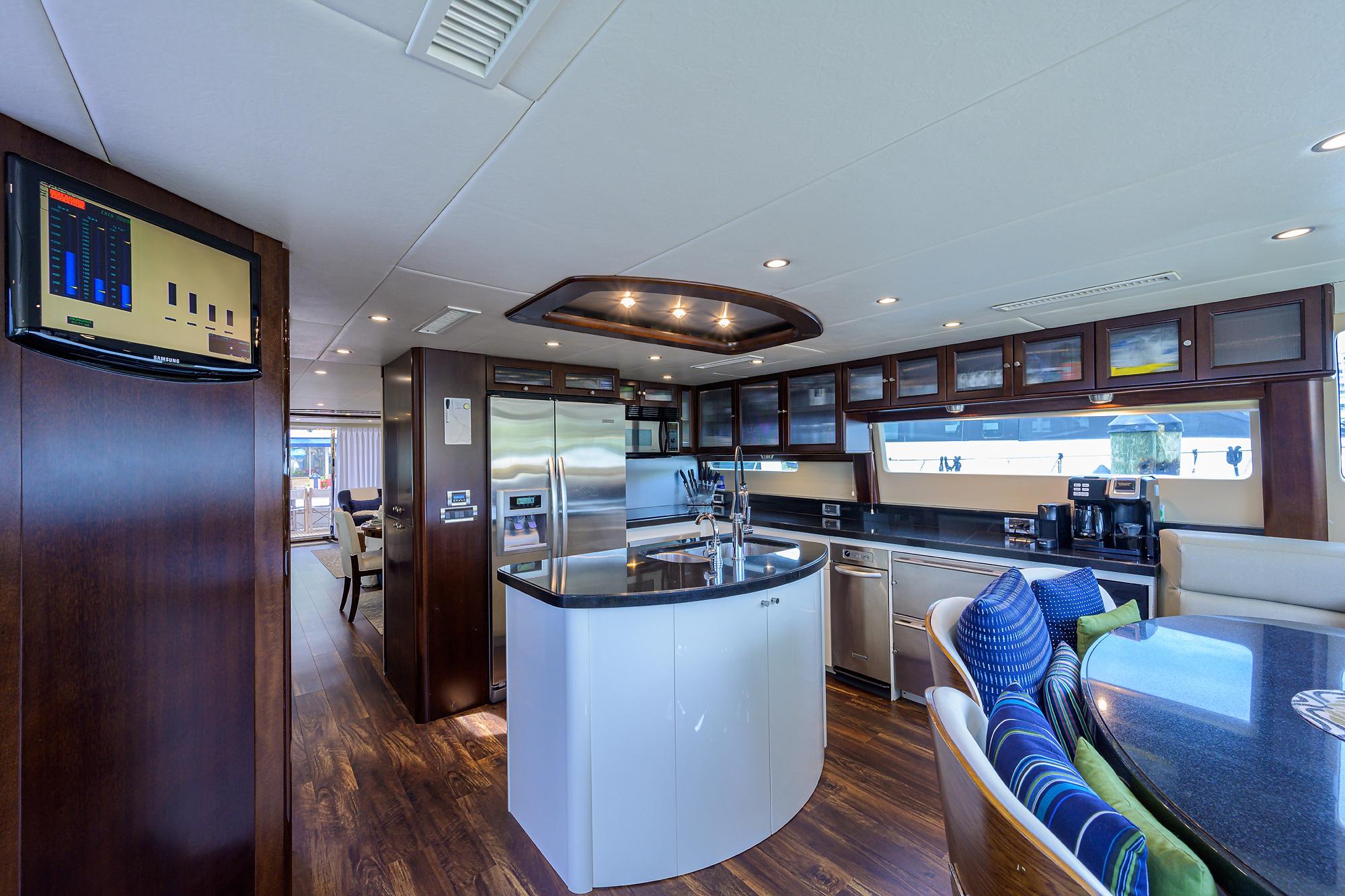3.6 Dine in galley.jpg