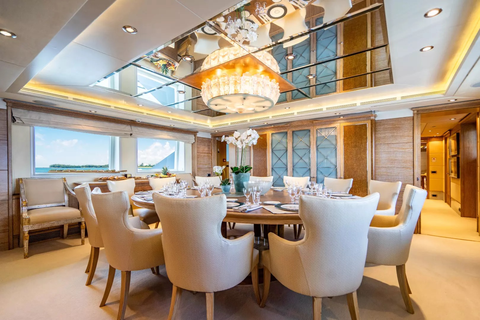 3.6 Main salon dining.jpg