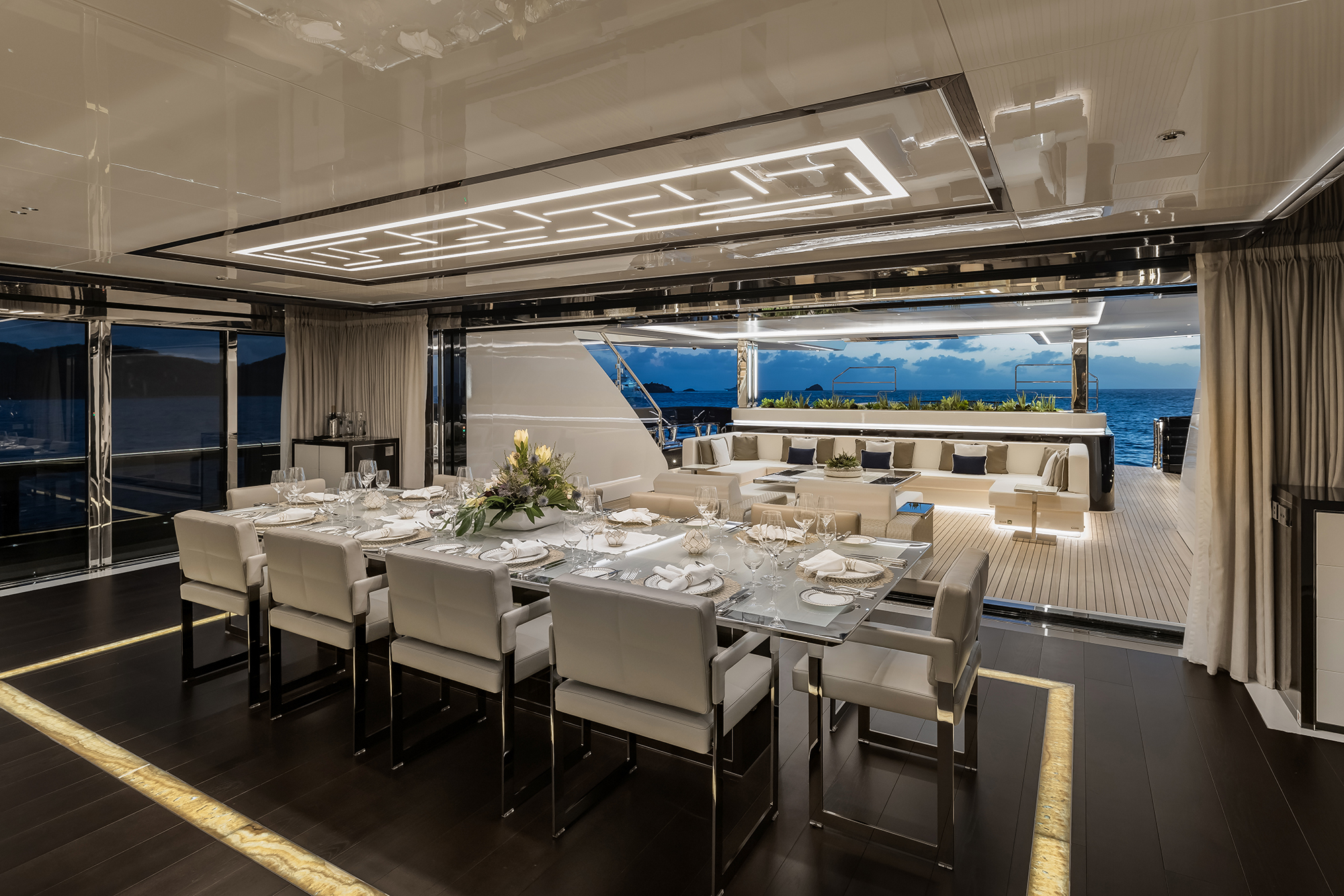 3.7 Main salon dining view aft.jpg