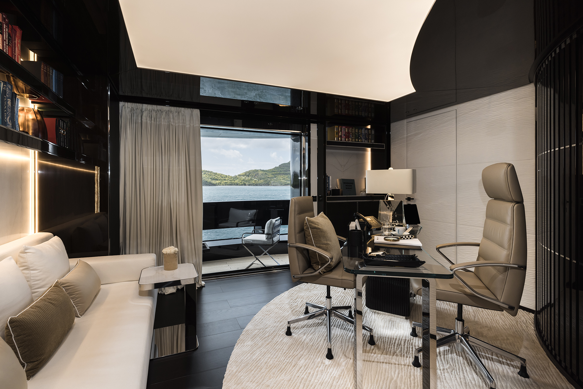 3.8 Owners office.jpg