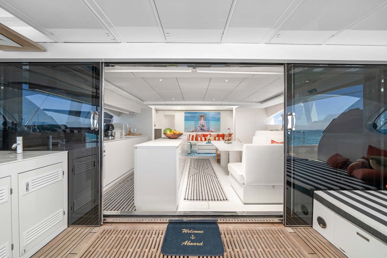301 View into the main salon from the aft deck.jpg