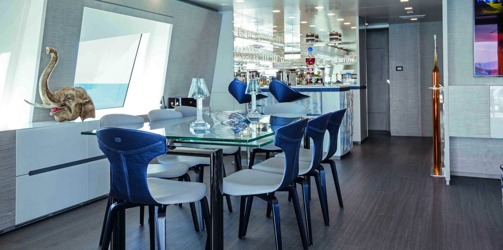 302 Formal dining on Bridge deck.jpg