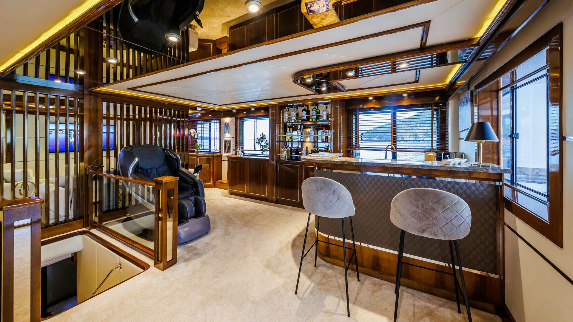 302 Main deck bar.jpg
