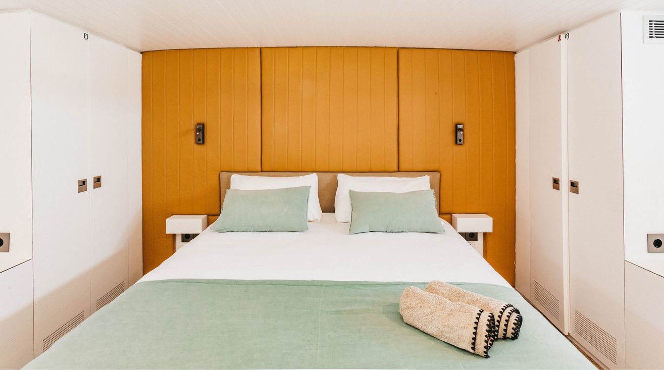 302 Master cabin.jpg
