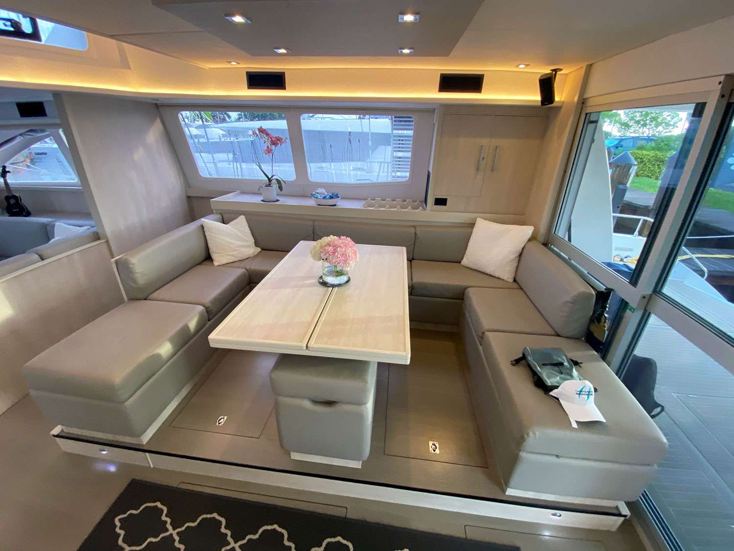 302 Sailing Catamaran RUBY ONE Main Salon.jpg